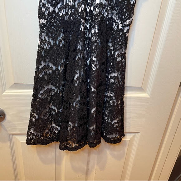 Black Lace Dress - Picture 7 of 8